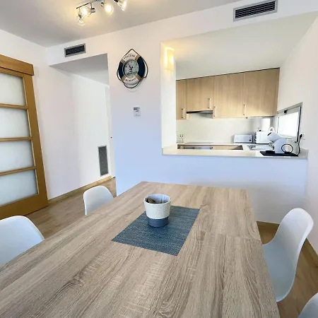 2-bedroom Brand New Steps From The Apartment