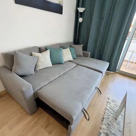 Apartment 2-bedroom Brand New Steps From The